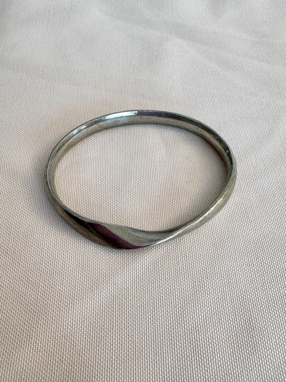 VTG Pewter Mobius Twist Bangle Modernist Bracelet Minimalist Sculptural Slip On - Picture 2 of 8